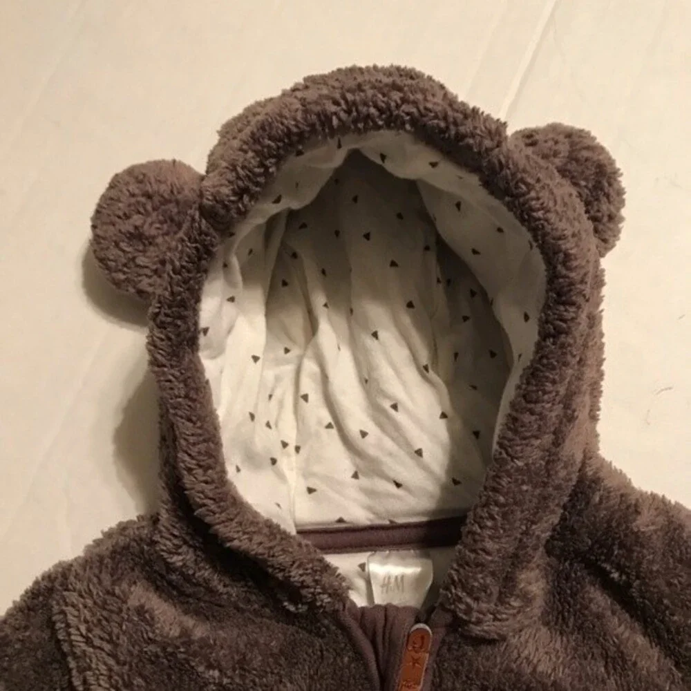 H&M 2-4 Mo Gray Faux Fur Snow Suit Jacket Hooded Cotton Lining Hearts Zip Up